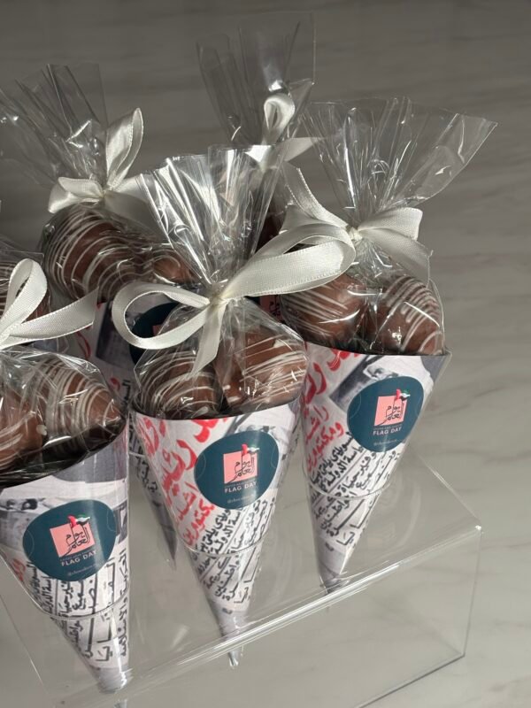 Strawberry cone (3pcs each)
توزيعات كون الفراوله